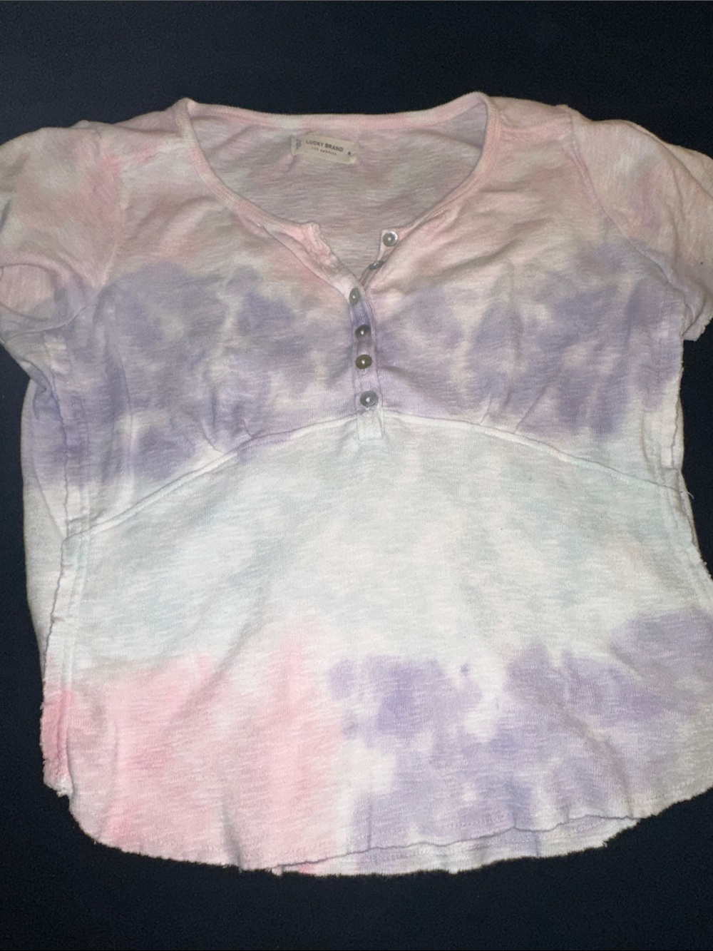 Lucky Brand Pink Purple Tie-Dye Cropped Henley Top Tee Sz M never worn NWOT